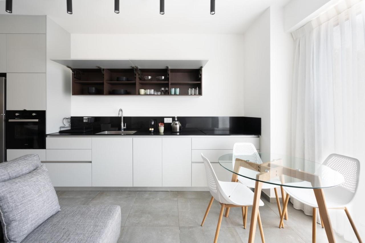 Yefet - By Beach Apartments Tlv Tel Aviv Exterior photo