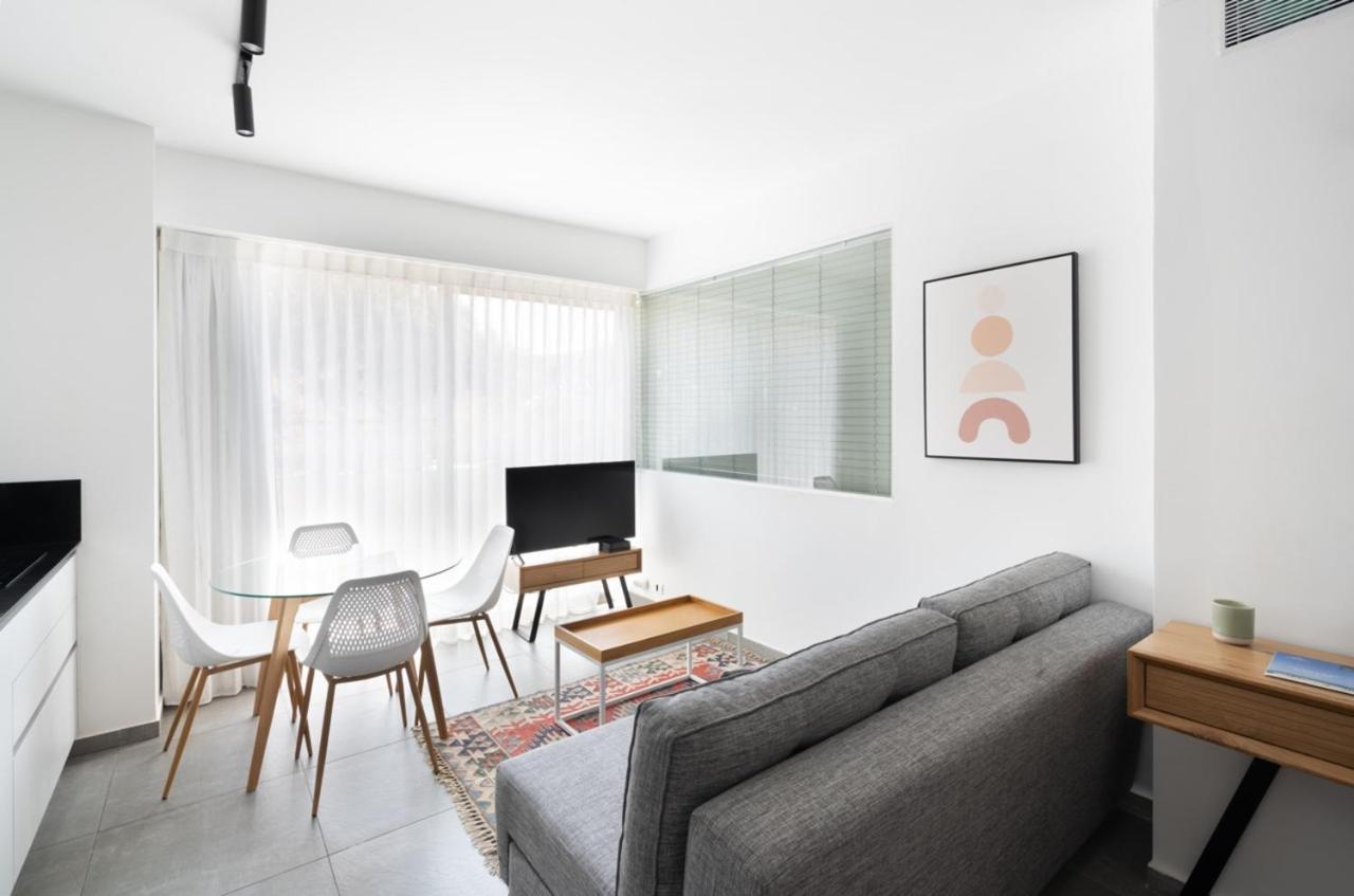 Yefet - By Beach Apartments Tlv Tel Aviv Exterior photo